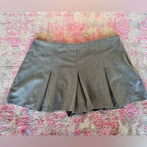 Zara light grey mini skirt/skort/shorts